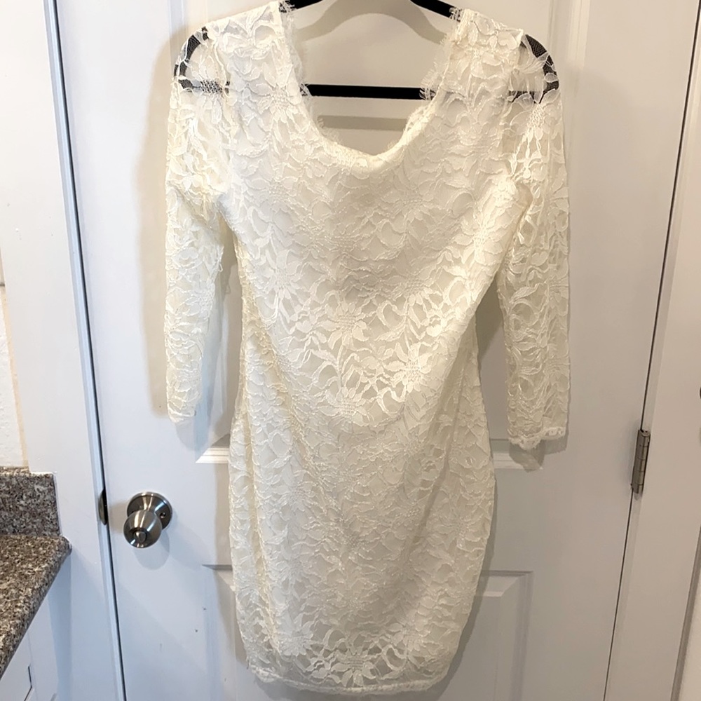 White long sleeve lace dress